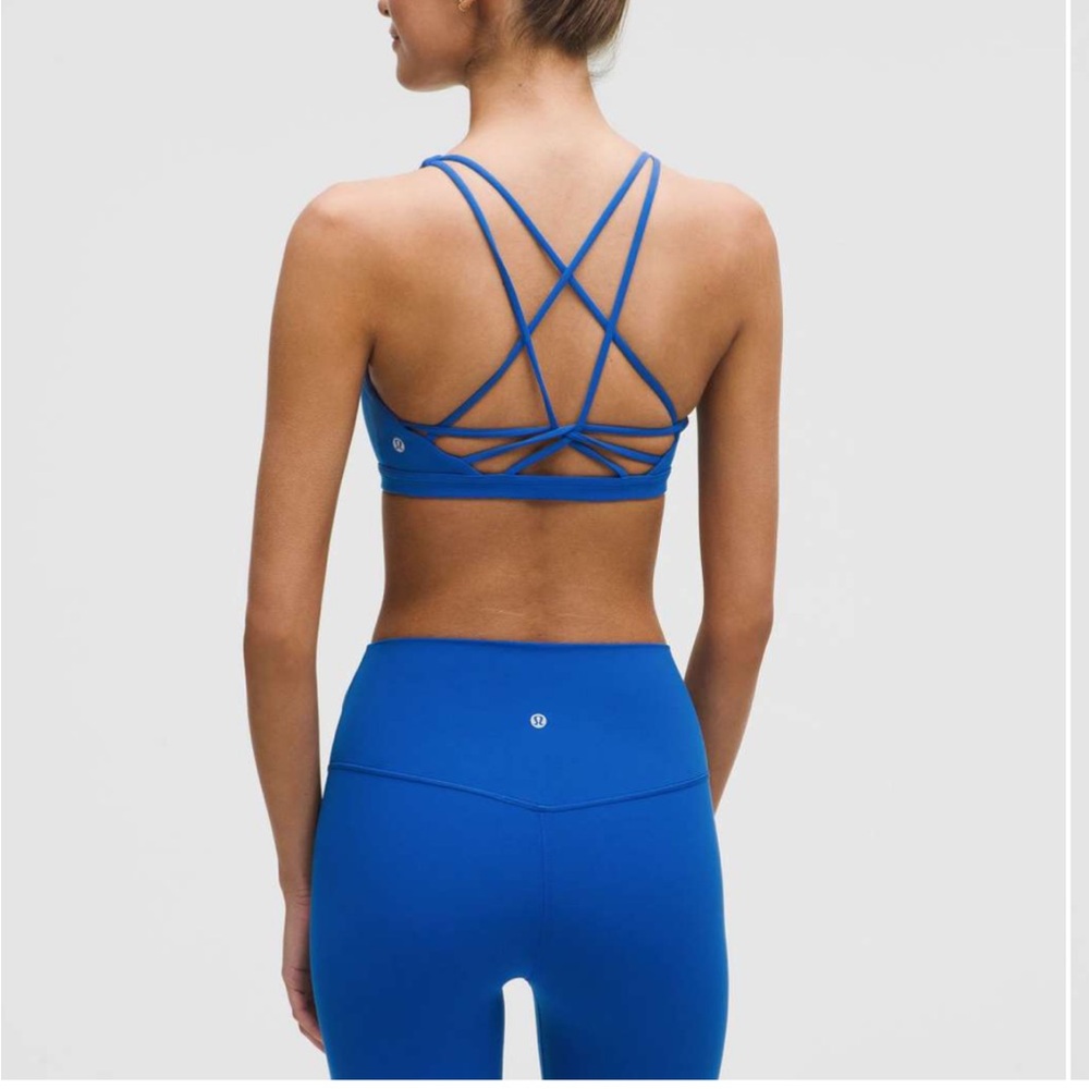 Lululemon Nulu Strappy Scoop-Neck Bra *Light Support, A/B Cup Size 6